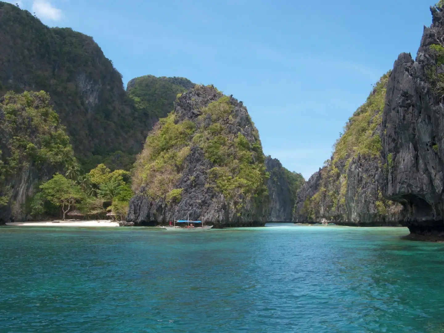 Limestone island in Bacuit Bay, El Nido, Palawan